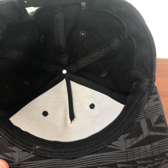 Original Chuck Hat / Cap - Picture 6 of 8